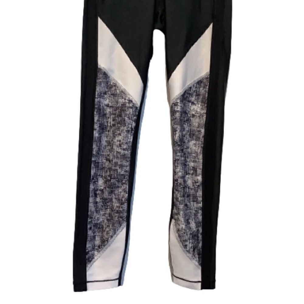UNDER ARMOUR CAPRI COMPRESSION TIGHTS SIZE XS‎ - Picture 5 of 5